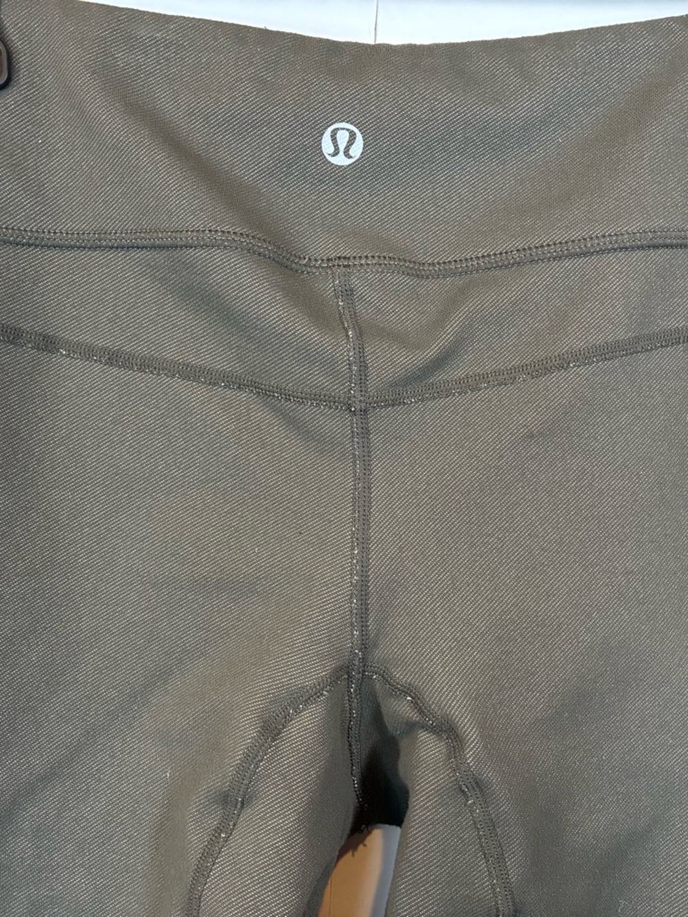 Lululemon Cargo Utility Leggings Olive Green Size 8 High Rise Ankle Zip Pocket - Picture 9 of 13